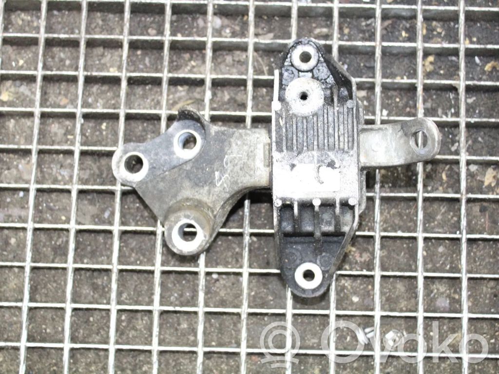 Chevrolet Orlando Gearbox mount 