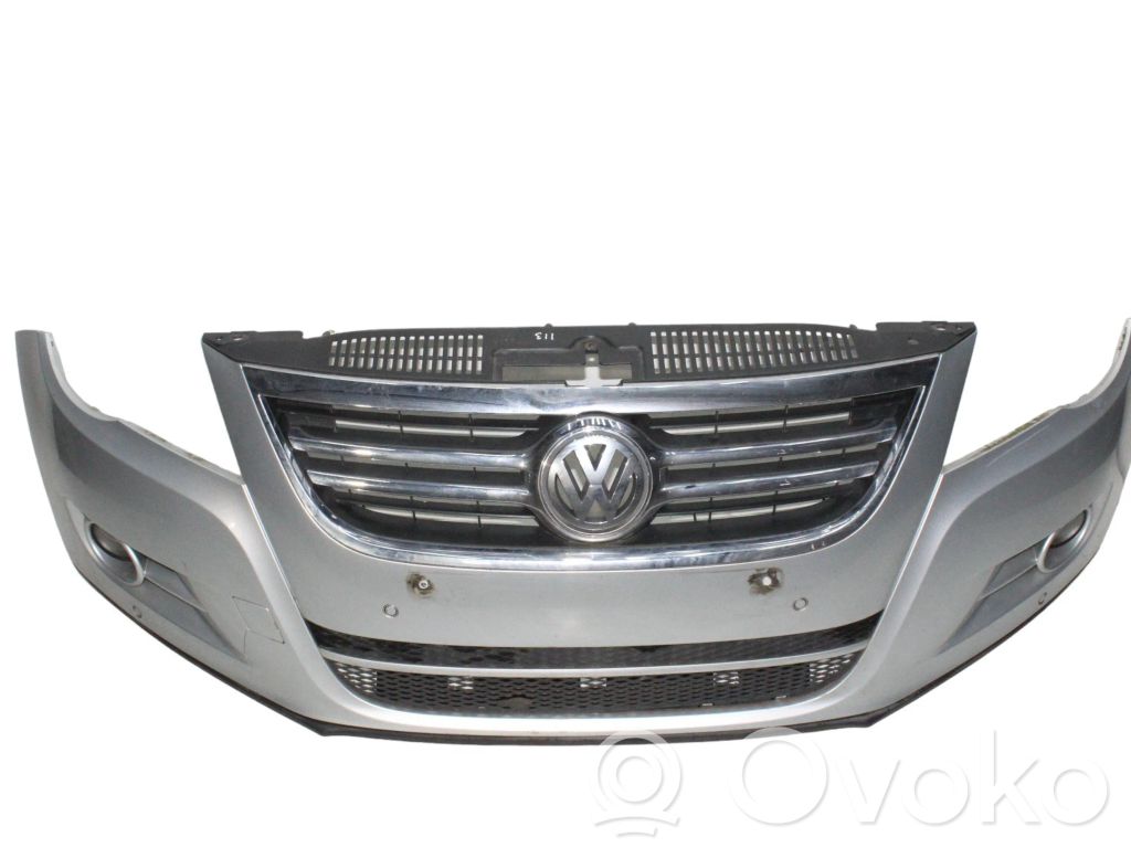 Volkswagen Tiguan Parachoques delantero 
