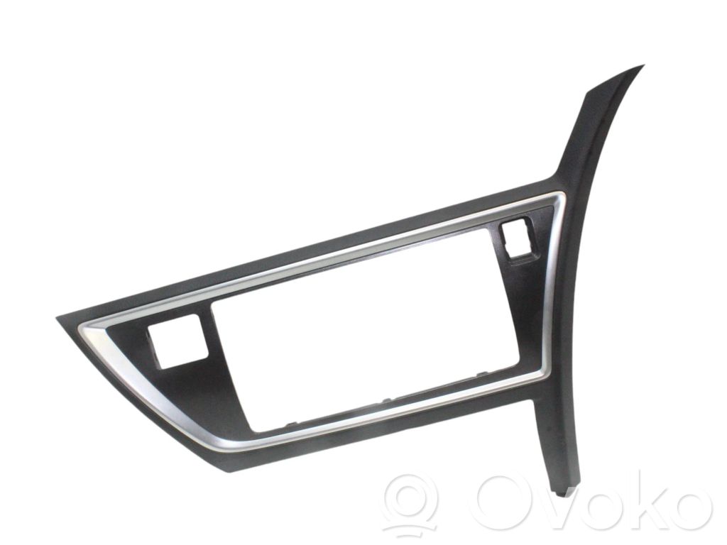 Toyota Auris E180 Radio/GPS head unit trim 