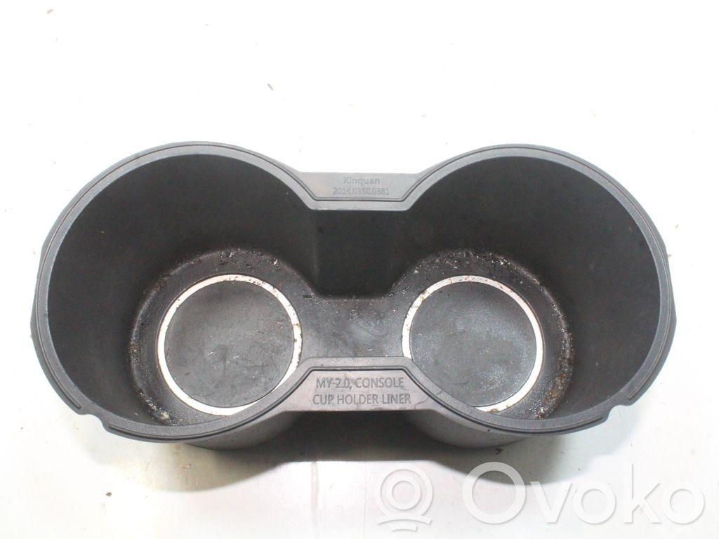 Tesla Model Y Portavasos 