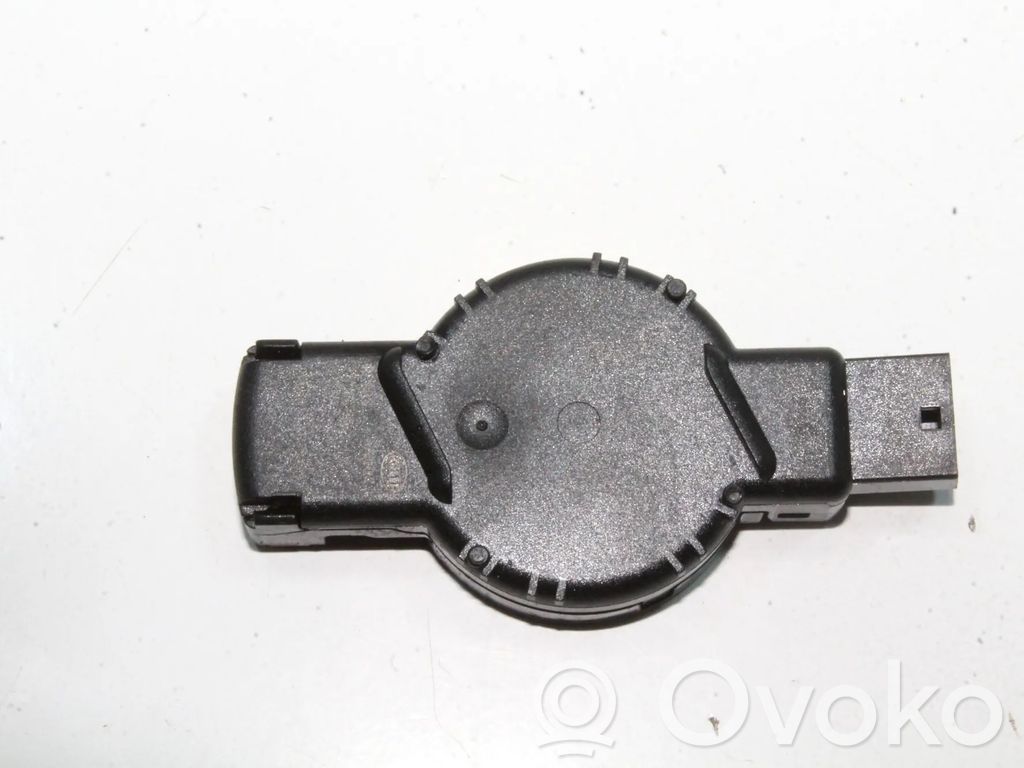 Tesla Model S Rain sensor 