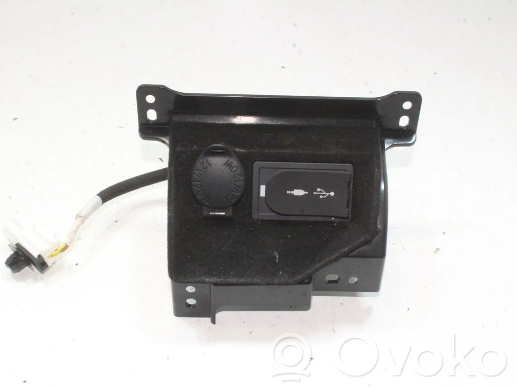 Lexus RC Câble adaptateur AUX 