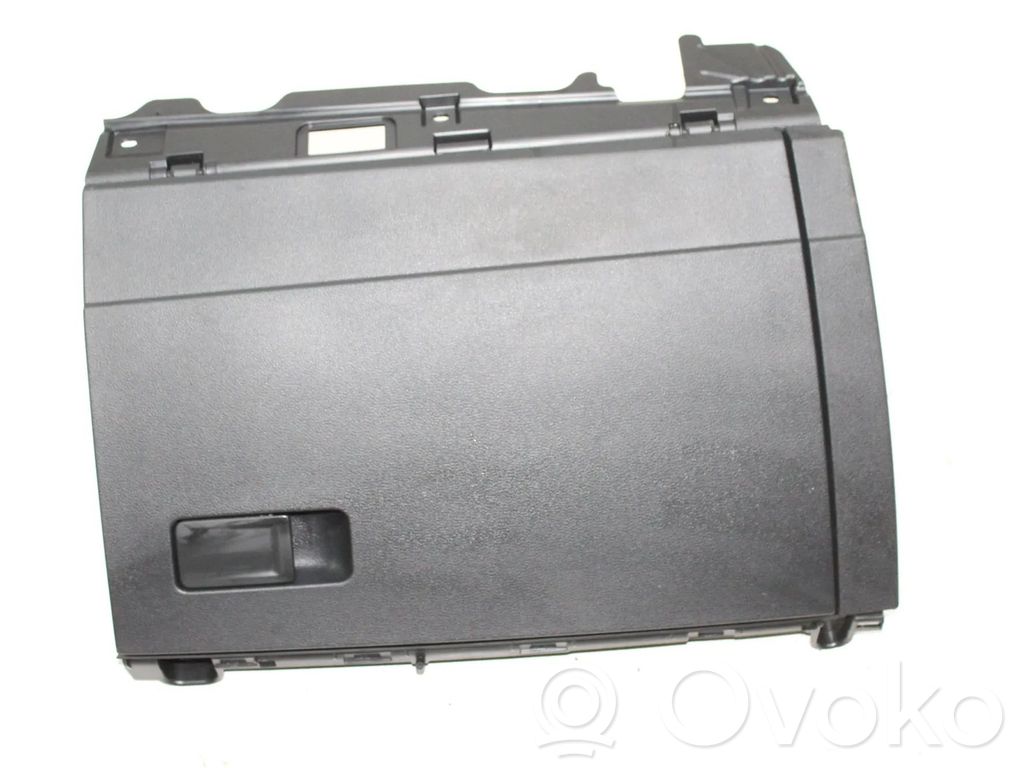 Volkswagen Golf VIII Schowek deski rozdzielczej 