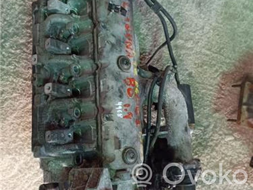 Renault Laguna II Culata del motor 