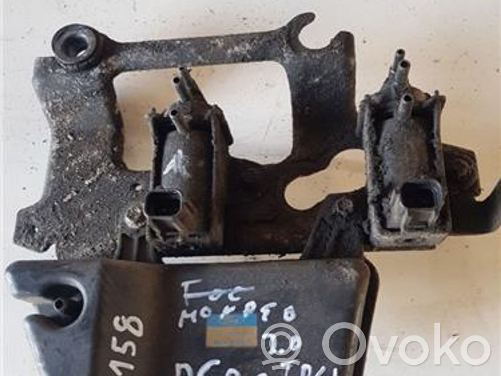 Ford Mondeo Mk III Przepływomierz masowy powietrza MAF 