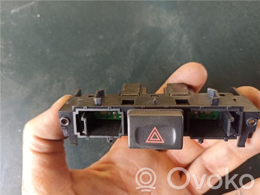 Jaguar X-Type Hazard light switch 