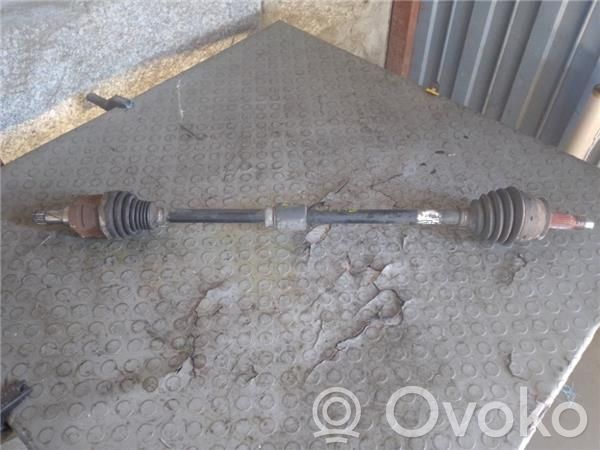 Opel Corsa D Etuvetoakseli 