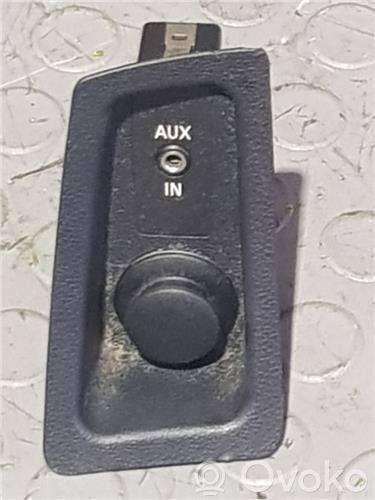 12 V Socket (front)   6131693056102