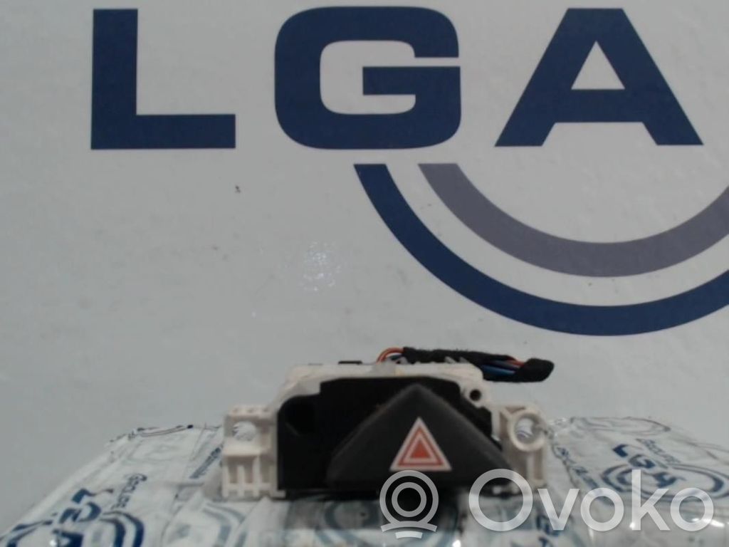 Ford Focus Hazard light switch 