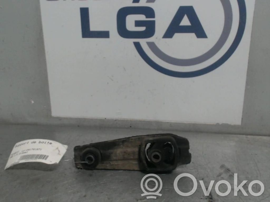 Peugeot 208 I Gearbox mount 