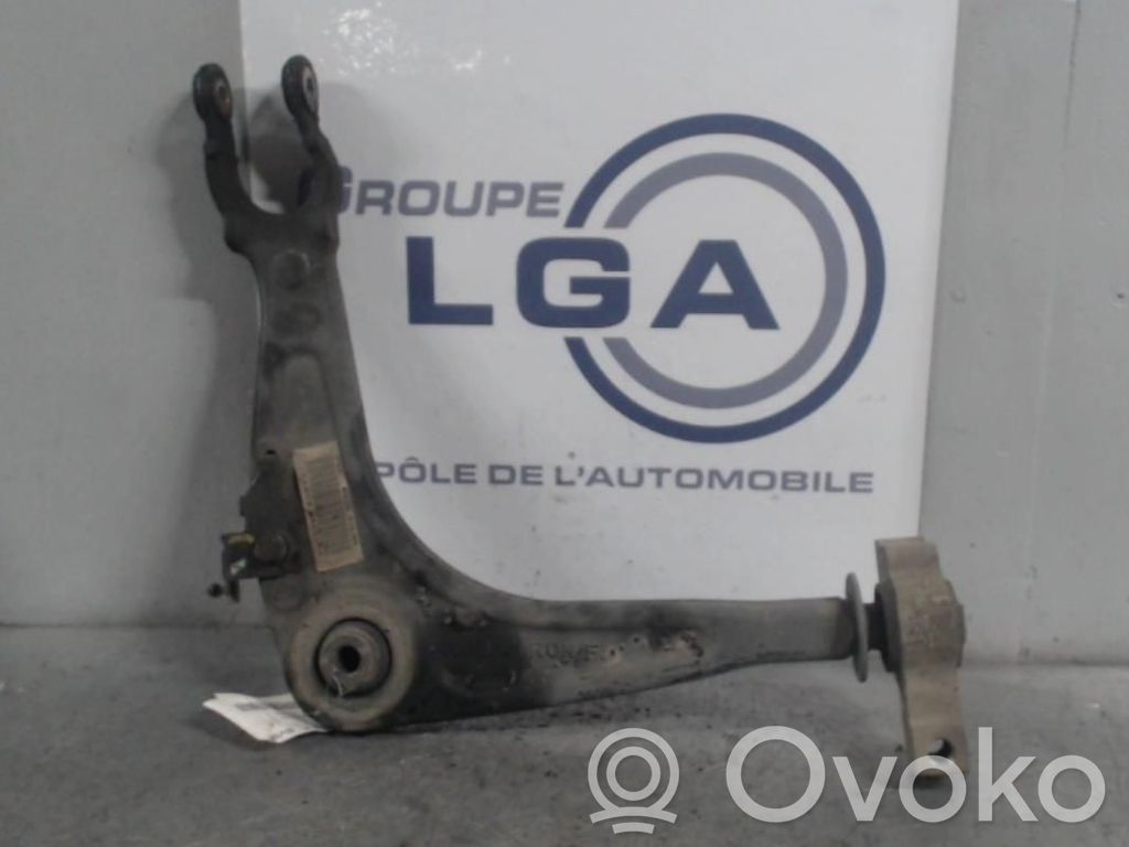Peugeot 407 Braccio di controllo sospensione anteriore 