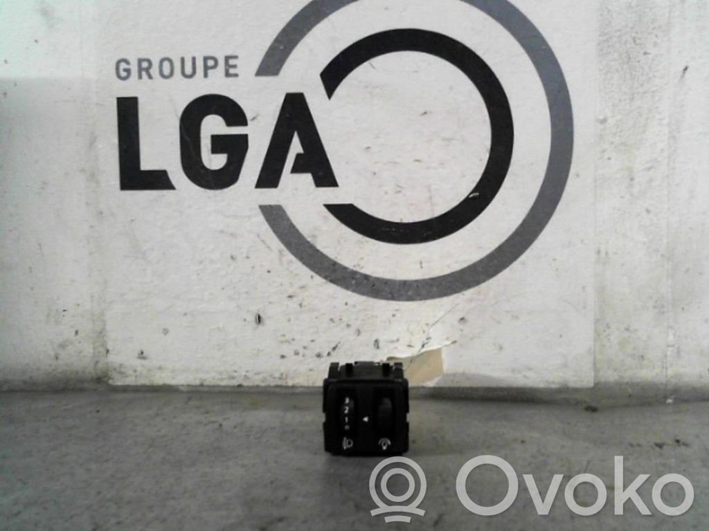 Renault Captur Light switch 
