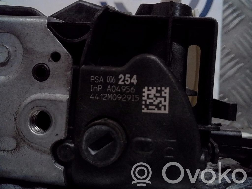 Citroen DS3 Front door lock 