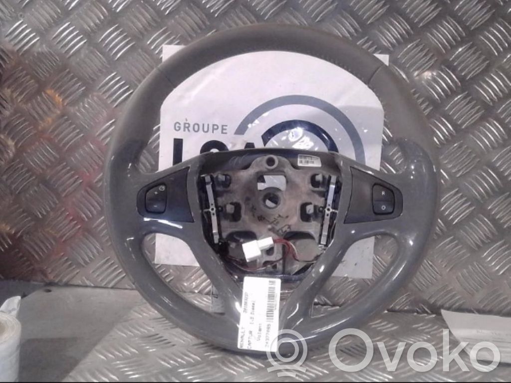Renault Captur Steering wheel 