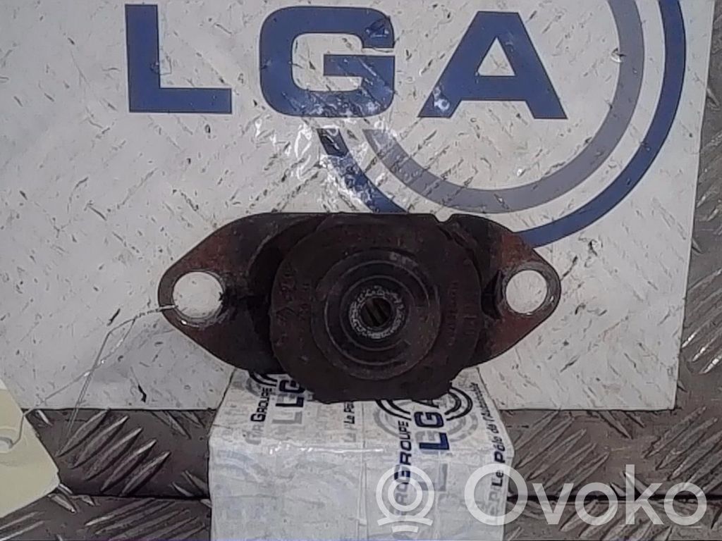 Renault Captur Engine mount bracket 