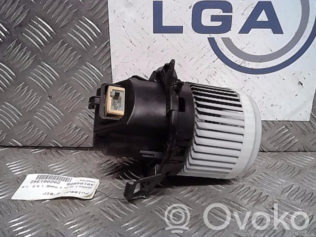 Renault Clio IV Lämmittimen puhallin 