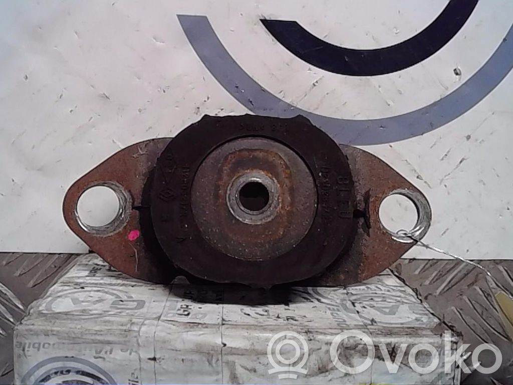 Renault Twingo III Engine mount bracket 
