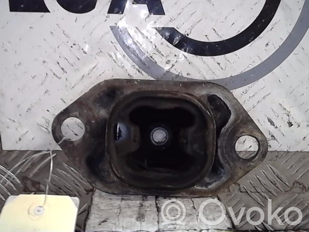 Engine mount bracket   112314312R