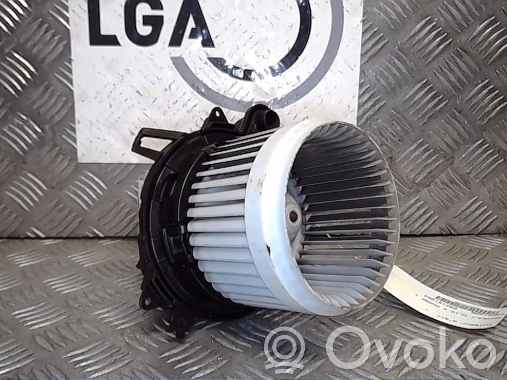 Renault Clio IV Lämmittimen puhallin 