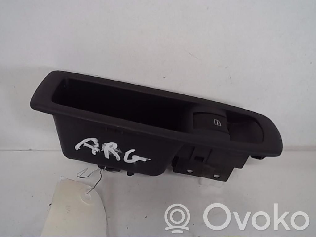 Electric window control switch   25411JY00A