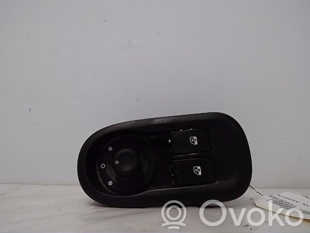Nissan NV400 Electric window control switch 