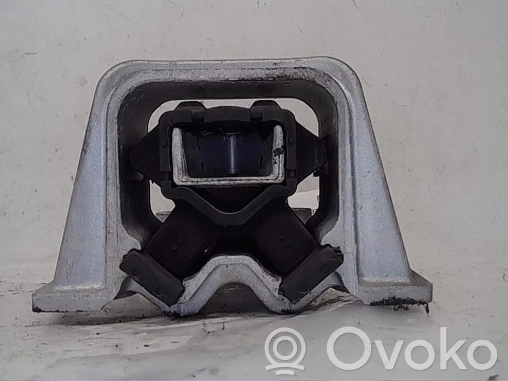Renault Twingo II Engine mount bracket 