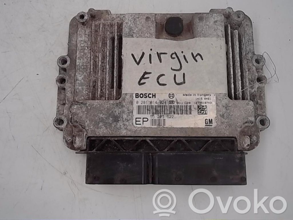 Opel Zafira B Engine control unit/module 