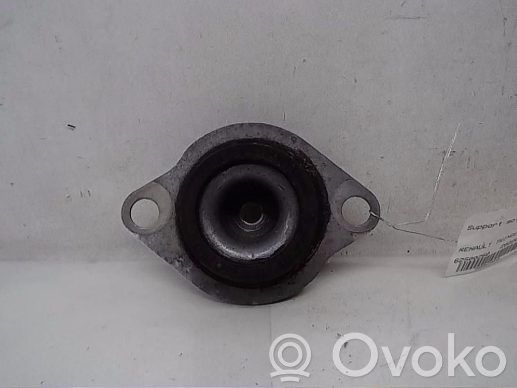 Renault Twingo II Engine mount bracket 