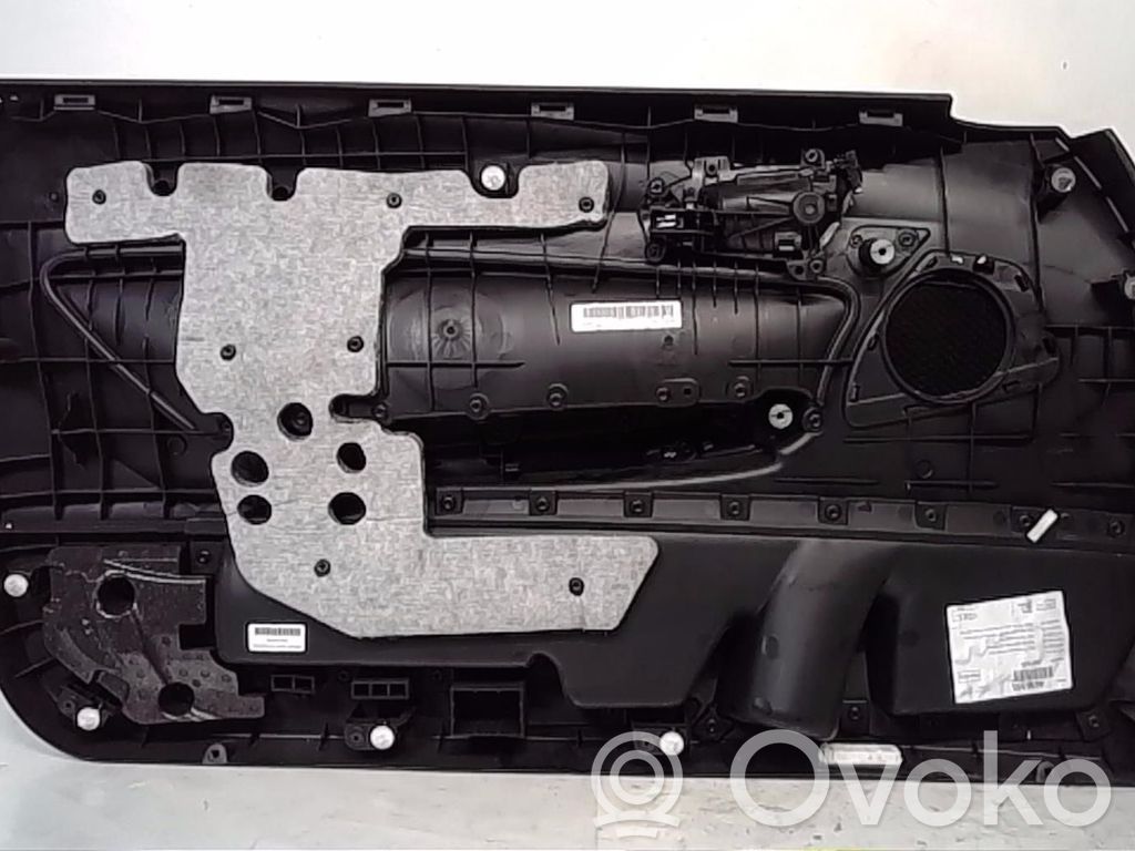 BMW 1 F20 F21 Priekšējo durvju apdare 