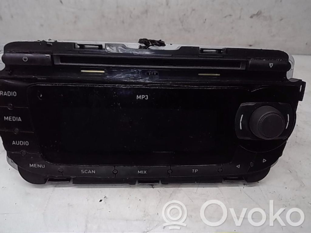 Seat Ibiza IV (6J,6P) Panel / Radioodtwarzacz CD/DVD/GPS 