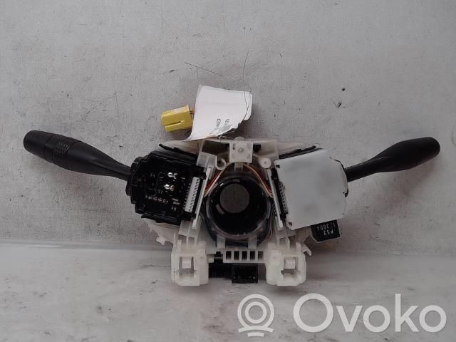 Mitsubishi Outlander Interruptor/palanca de limpiador de luz de giro 