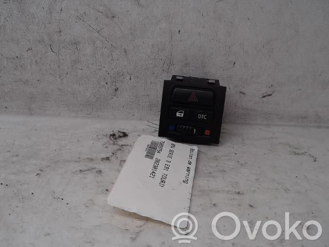 Hazard light switch   51459137561
