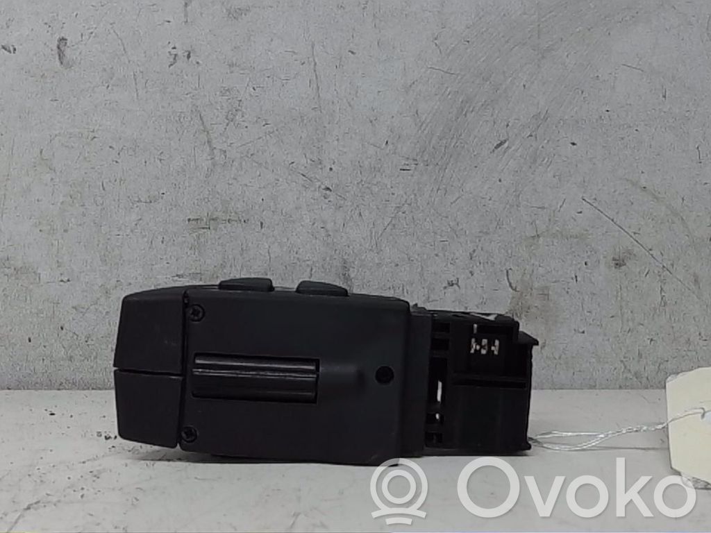 Renault Clio IV Head unit multimedia control 