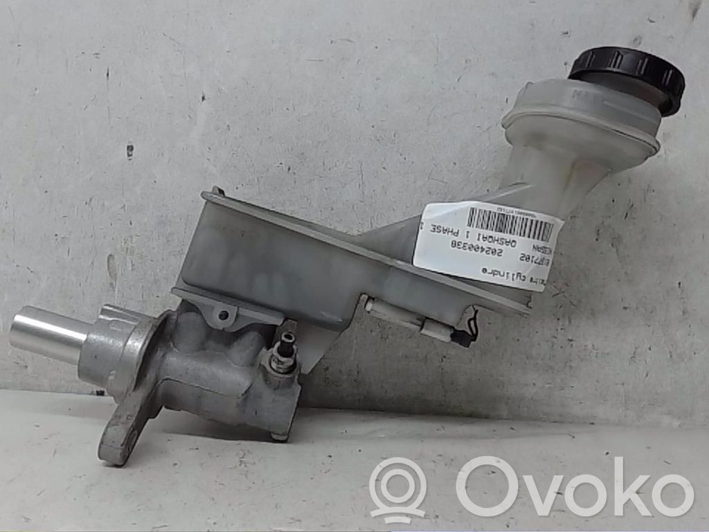 Nissan Qashqai Główny cylinder hamulca 