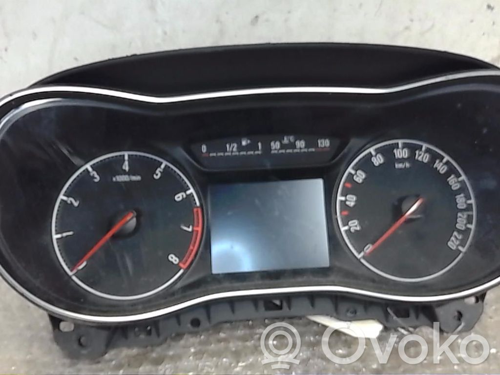 Opel Corsa E Speedometer (instrument cluster) 