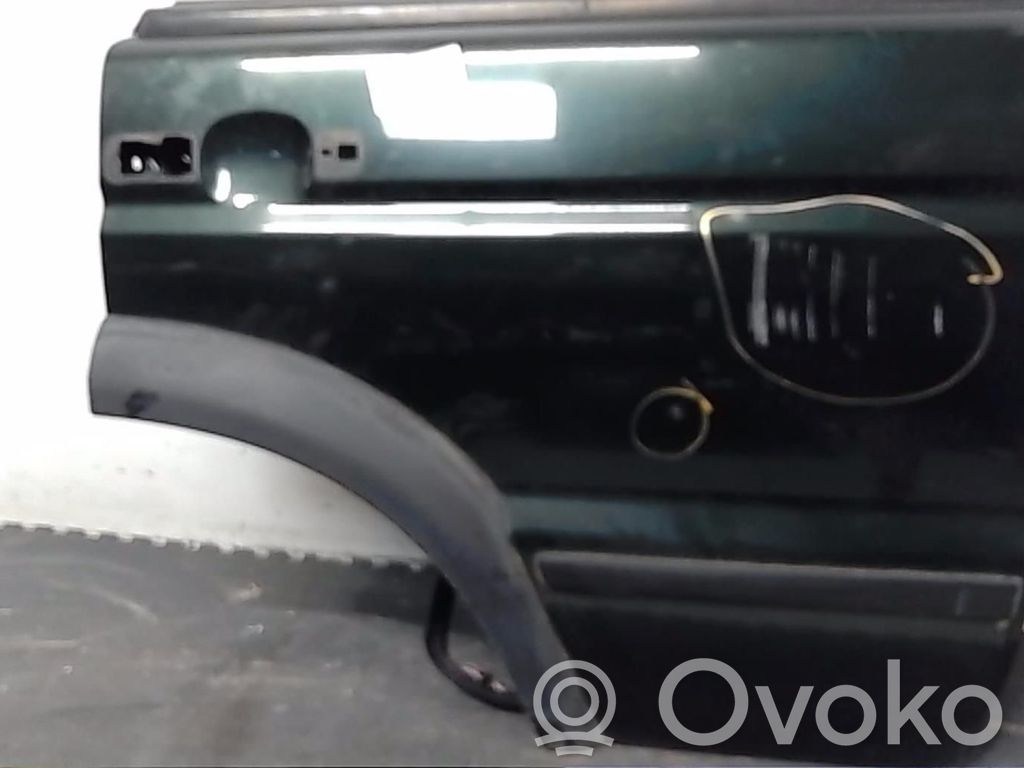Land Rover Discovery Galinės durys 