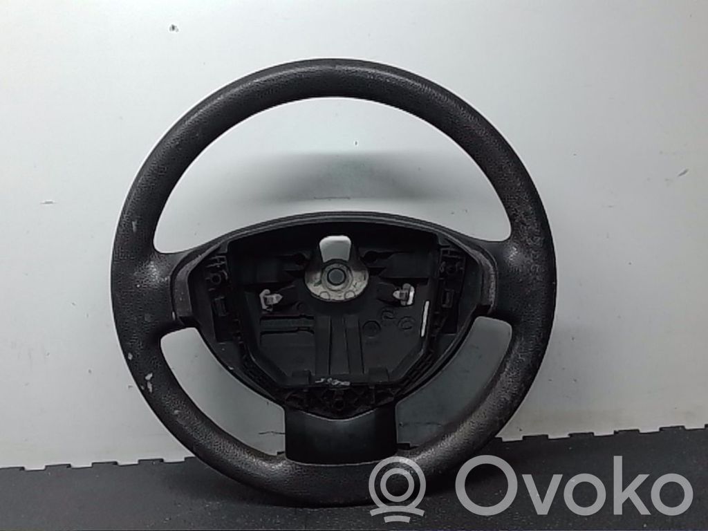 Dacia Duster Ohjauspyörä 
