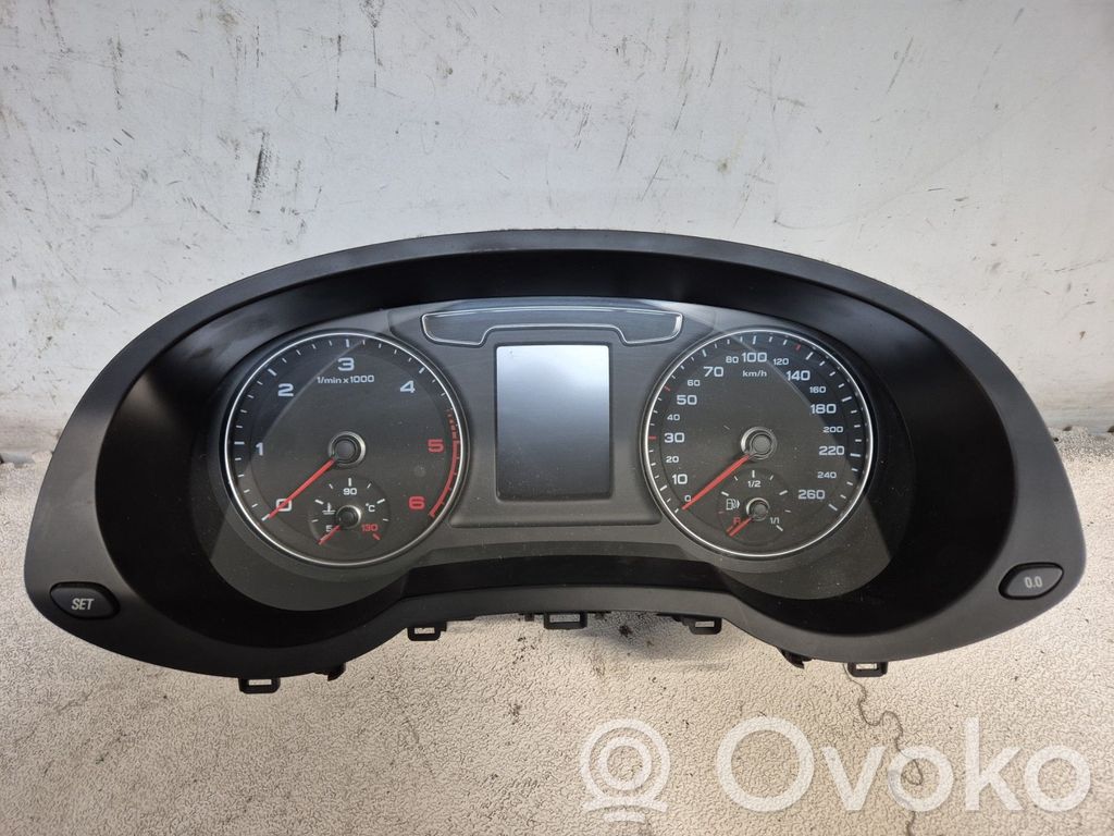 Audi Q3 8U Licznik / Prędkościomierz 