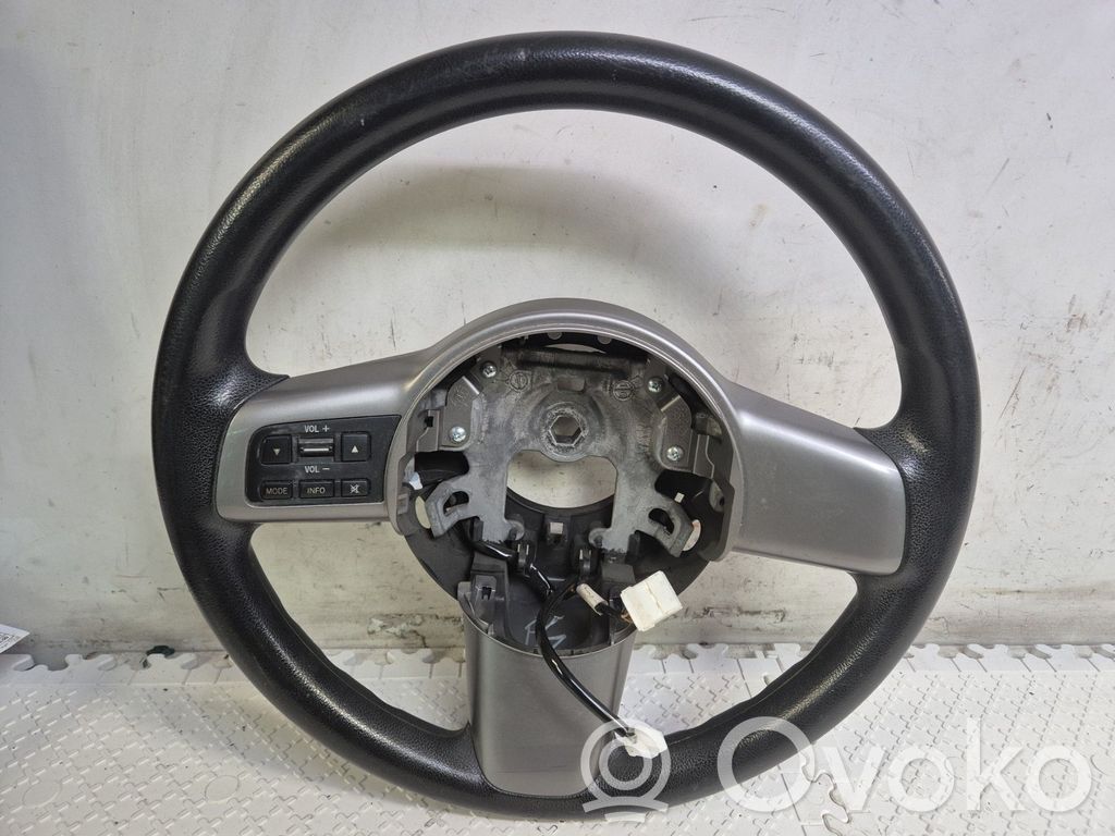 Mazda 2 Lenkrad 