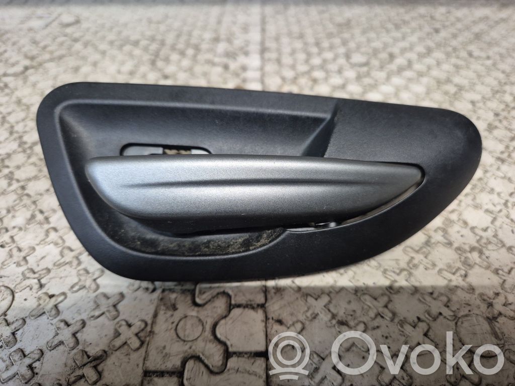 Lancia Ypsilon Manecilla interna puerta delantera 