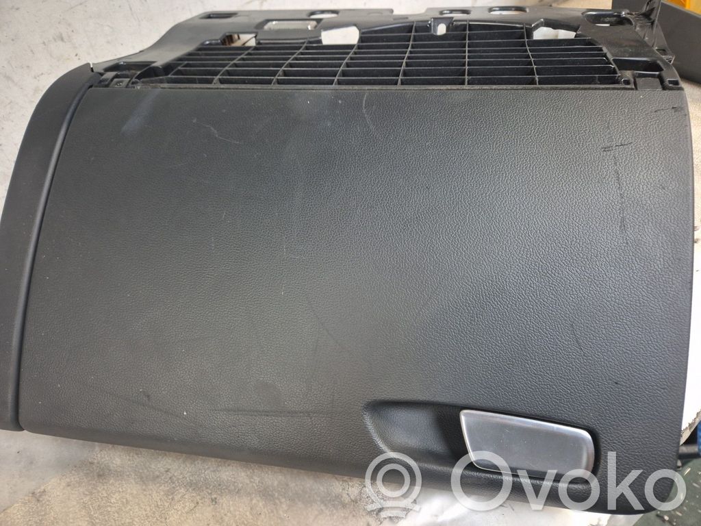 Audi A4 S4 B8 8K Juego guantera 