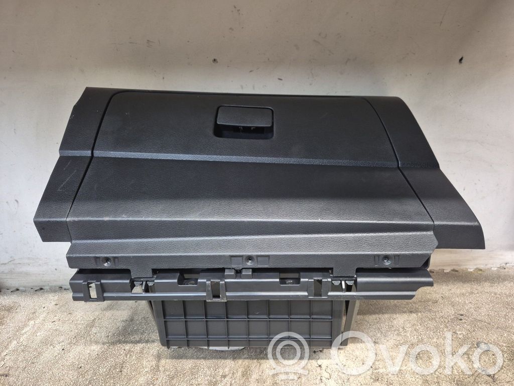 Nissan Micra K14 Handschuhfach komplett 