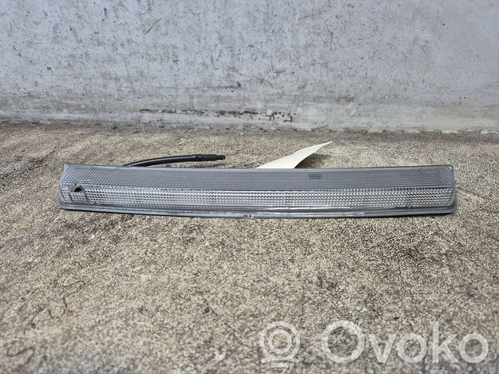 Peugeot 208 II Third/center stoplight 