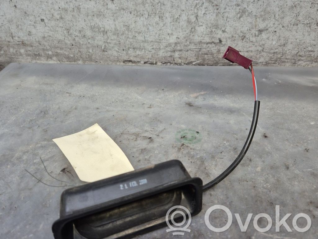 BMW 5 E60 E61 Aizmugures durvju atvēršanas slēdzis 