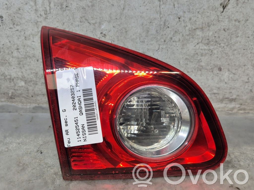 Nissan Qashqai Lampy tylnej klapy bagażnika 