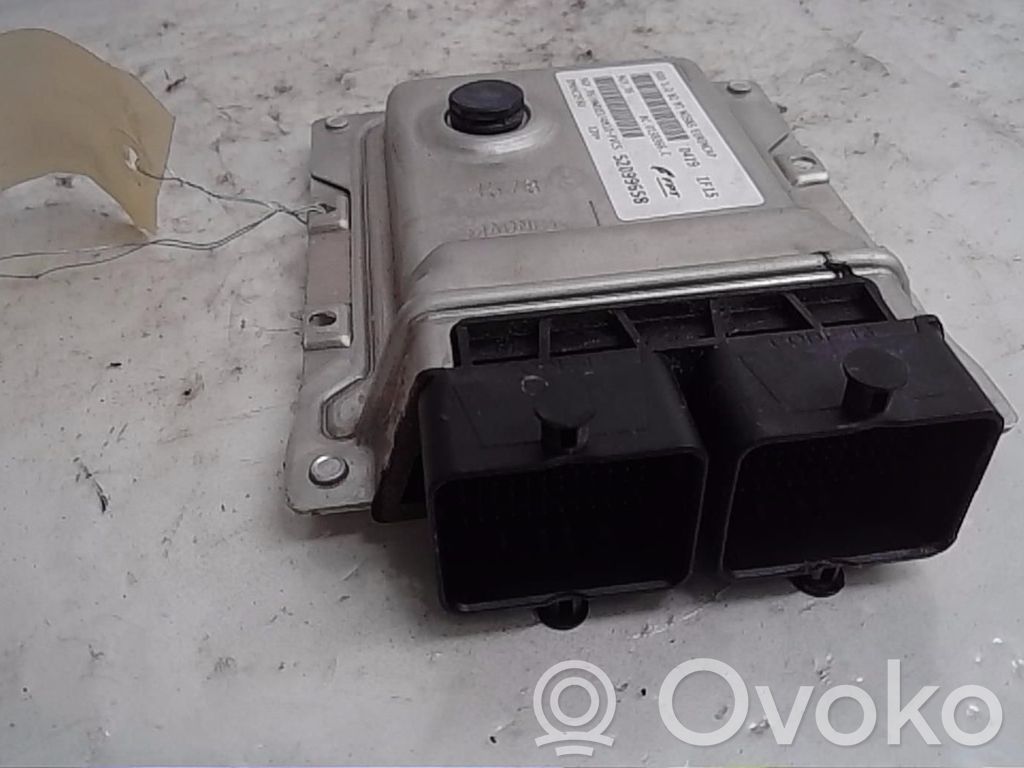 Fiat 500 Engine control unit/module 