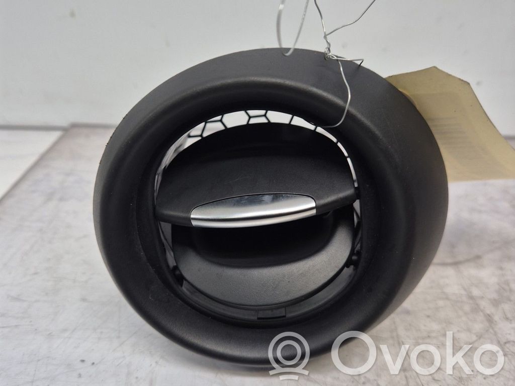 Renault Clio IV Grilă ventilație/ramă laterală bord 
