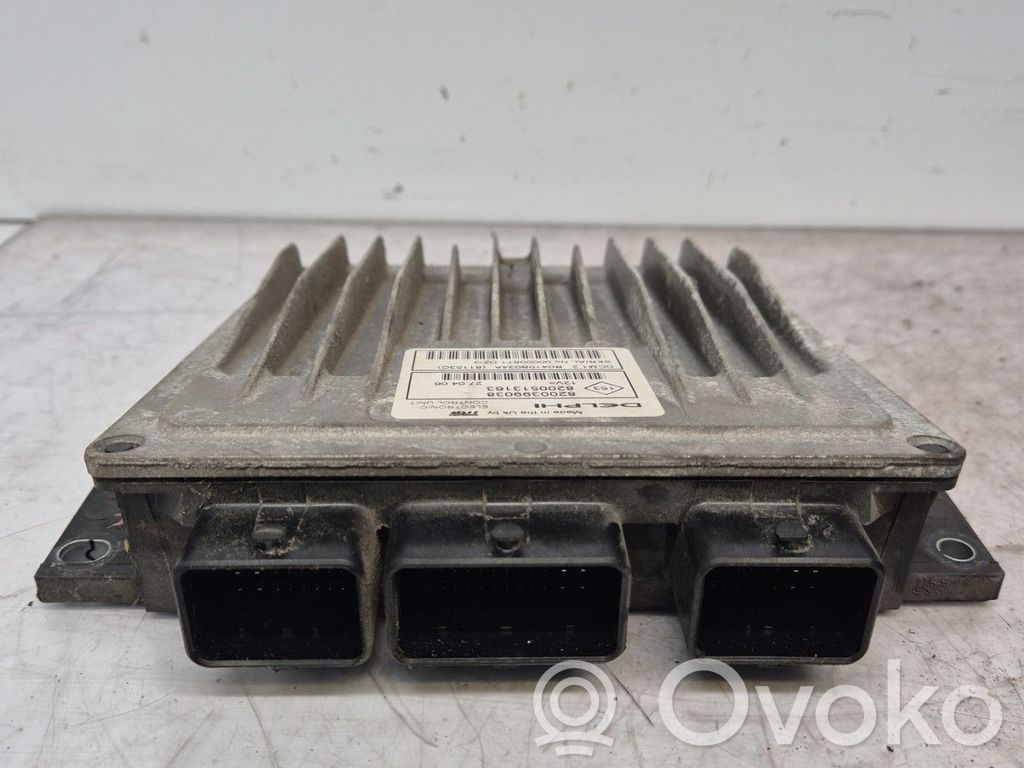 Renault Clio III Engine control unit/module 