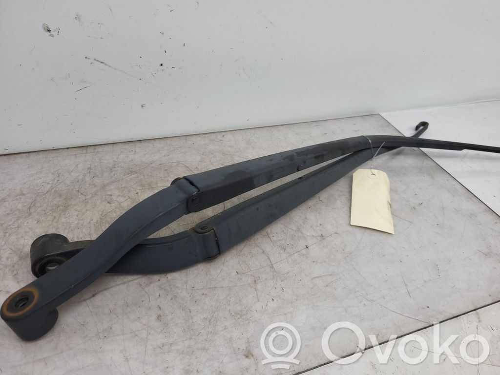Mazda 3 II Front wiper blade arm 