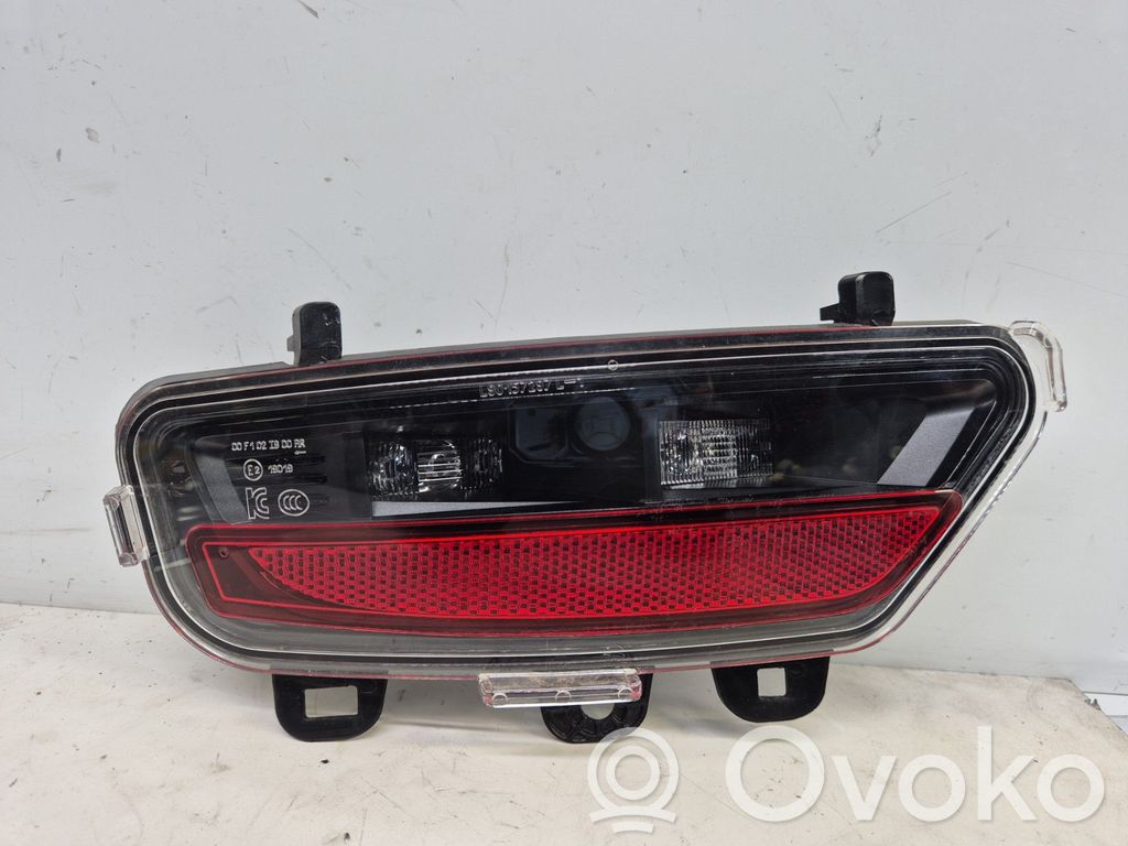 Renault Captur II Lampă bară spate 